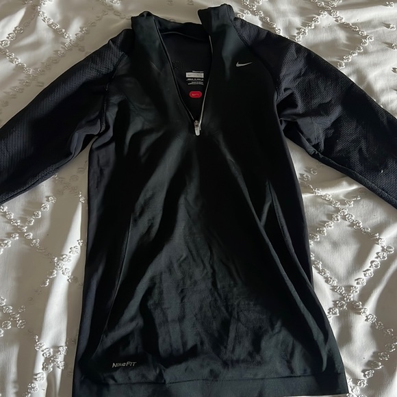 Nike Tops Women Half Zip Nike Xs Poshmark